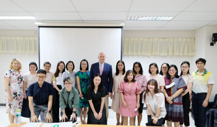 การบรรยายพิเศษเรื่อง "Enhancing Consumer Choice: The Flip StrategyTM for Developing Healthy, Sustainable, and Delicious Menus"